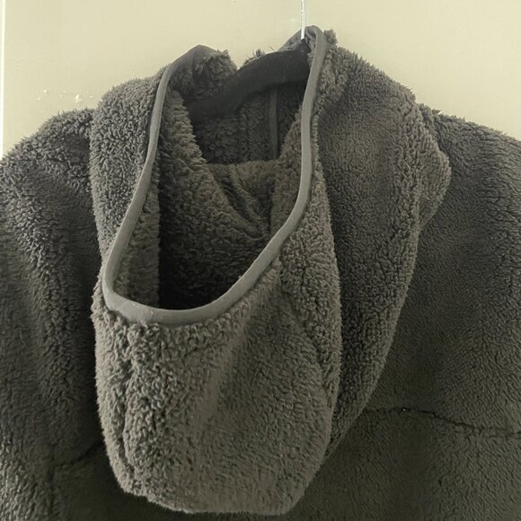 The North Face Black Men’s Campshire Fleece Hoodie - Picture 9 of 13